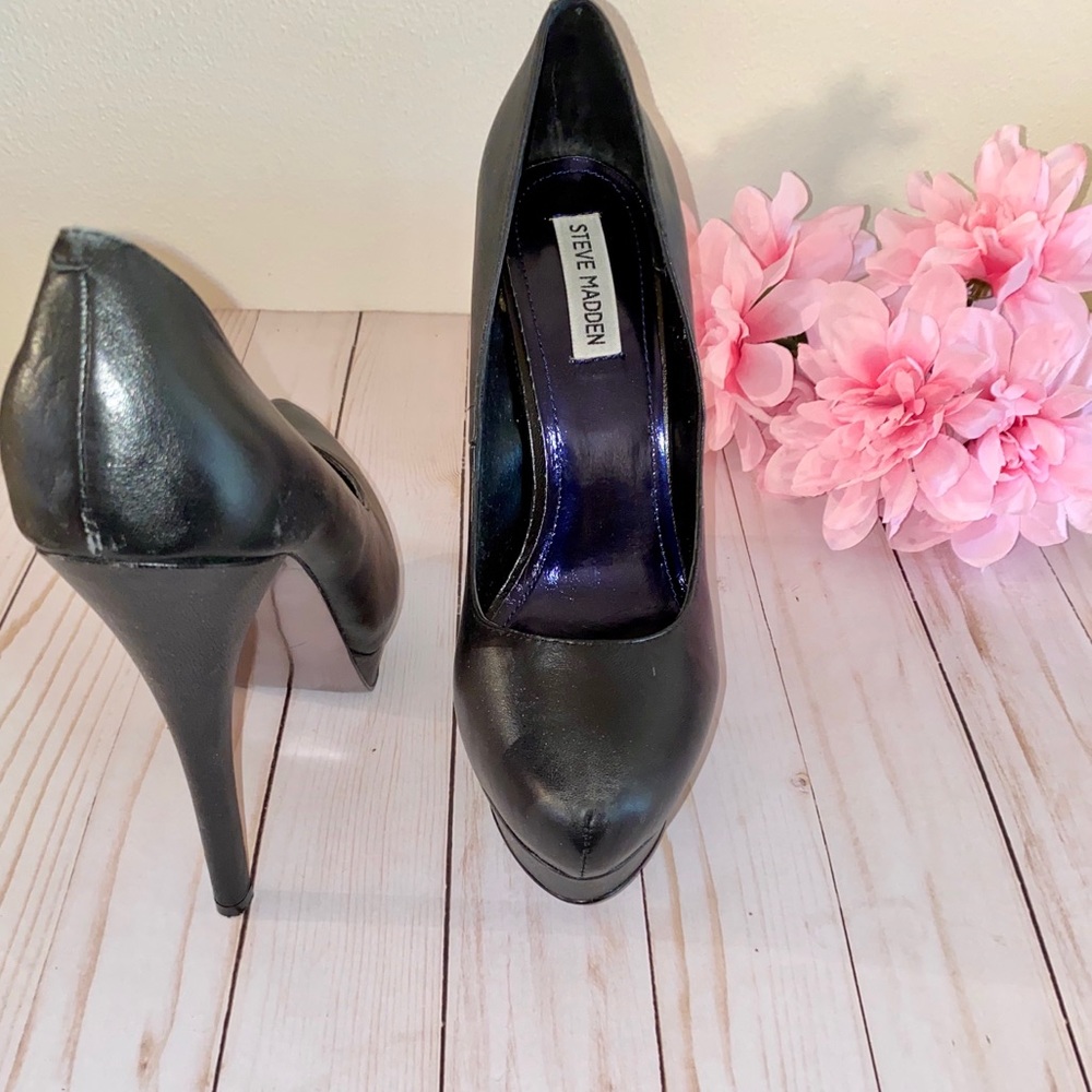 🖤 Katrinna Black Leather Steve Madden Heels 🖤